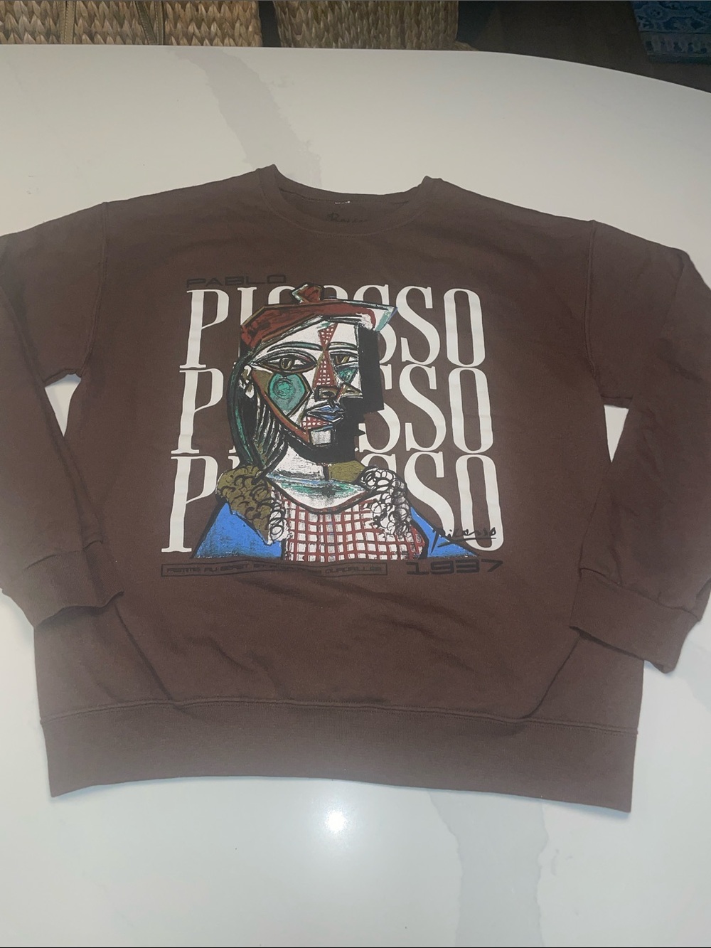 Brown Graphic Pablo Picasso Crewneck Sweatshirt Medium
